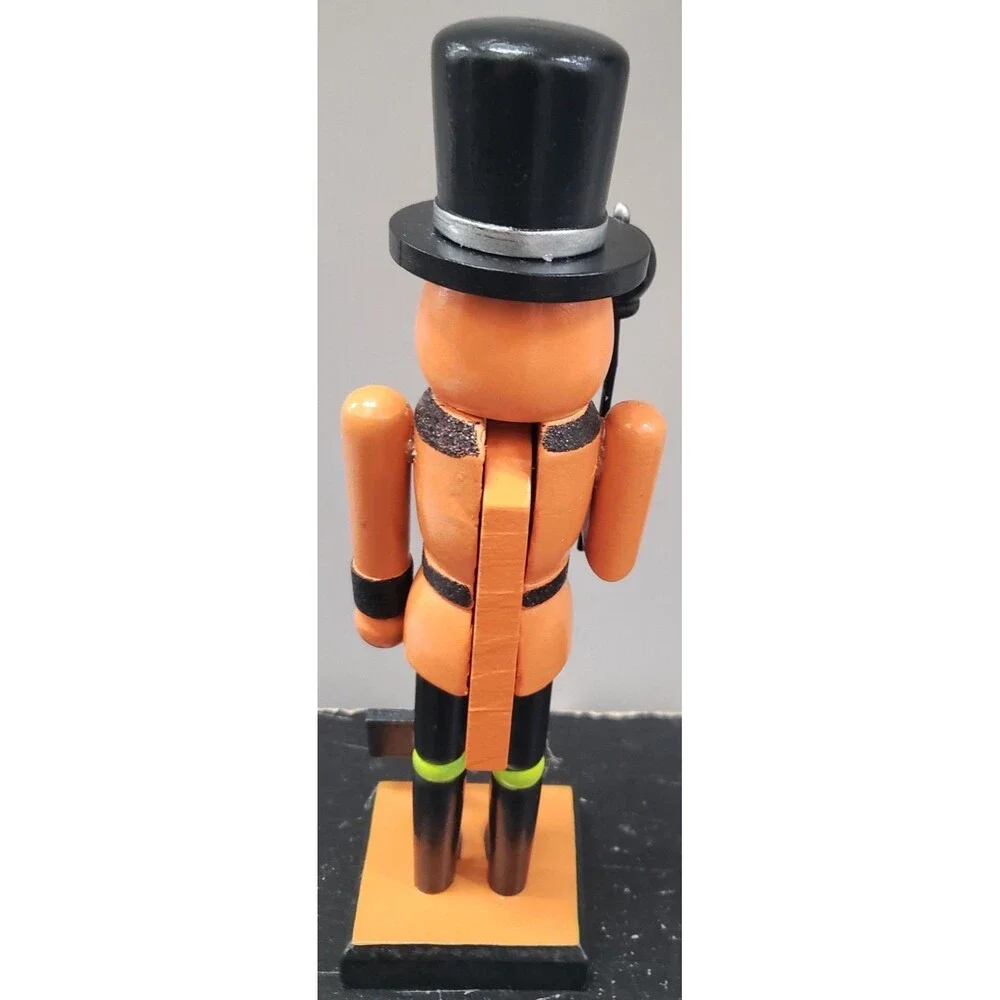 Ashland selling wooden